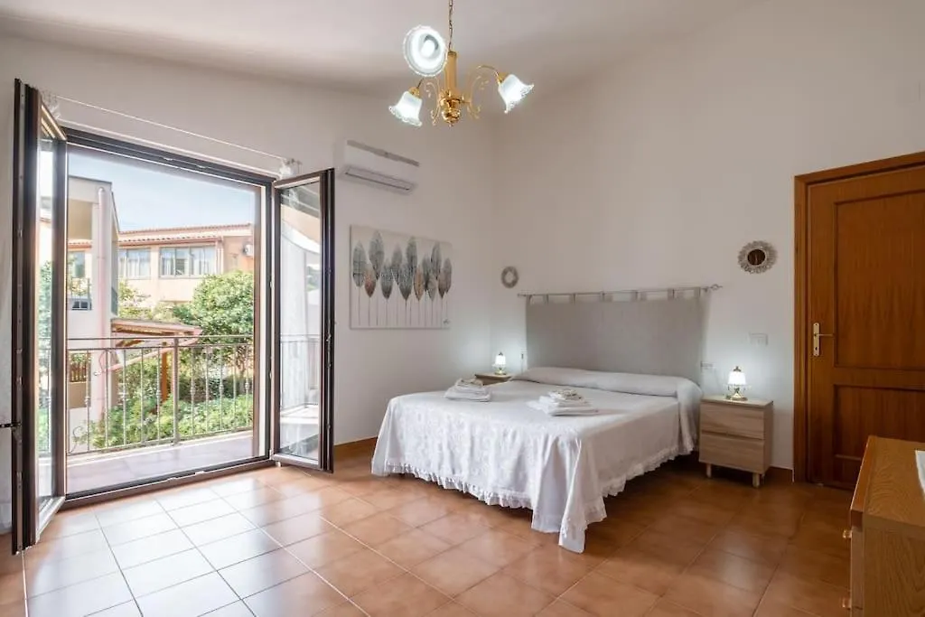 Holiday home La Torre Vicino Le Piu Belle Spiagge Di Chia Villa Domus De Maria