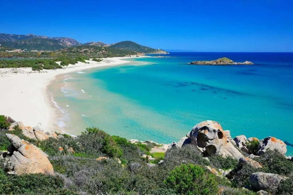 La Torre Vicino Le Piu Belle Spiagge Di Chia Villa Domus De Maria